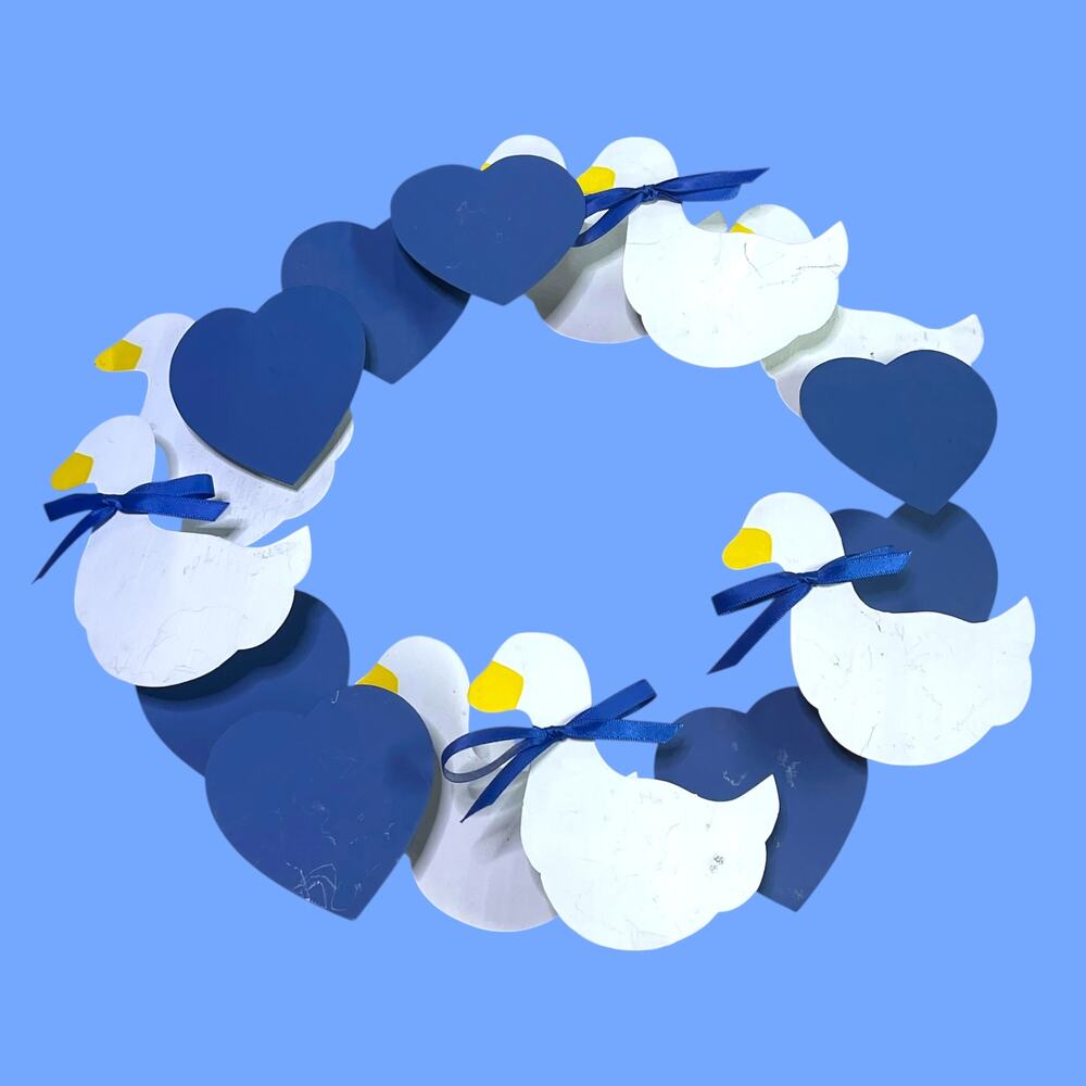 Vintage 1987 Metal Goose Wreath Blue White Hearts Farmhouse Wall Decor 13"